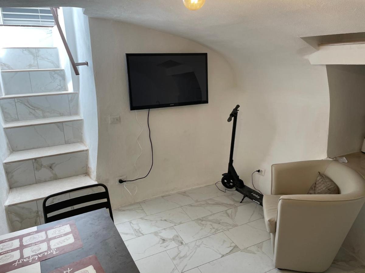 Mory&Clary Cave Palese Airport Bed & Breakfast Bari Dış mekan fotoğraf