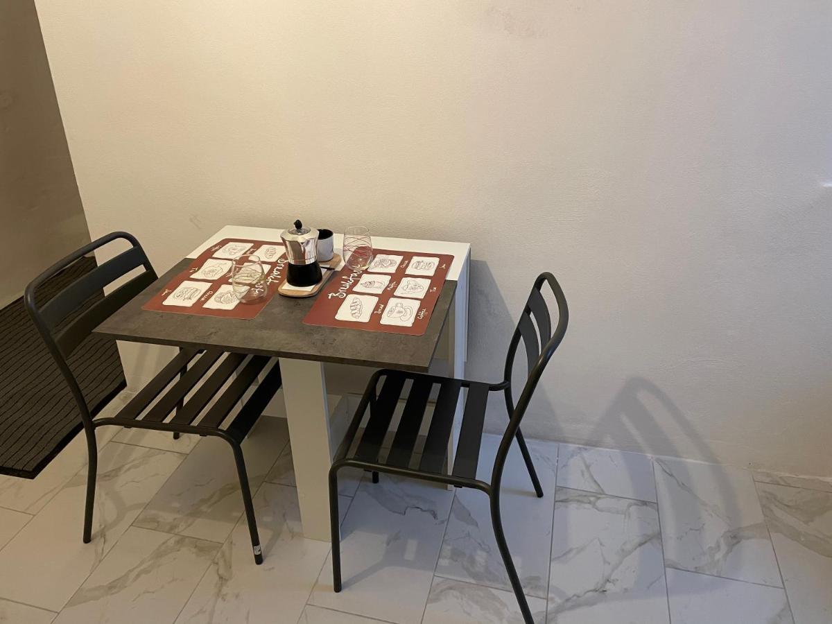 Mory&Clary Cave Palese Airport Bed & Breakfast Bari Dış mekan fotoğraf