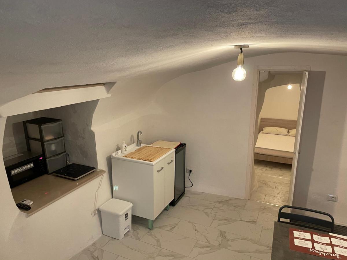 Mory&Clary Cave Palese Airport Bed & Breakfast Bari Dış mekan fotoğraf